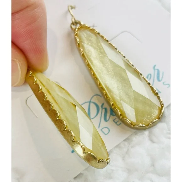 (NWT) PREMIER DESIGNS • Gold/Yellow Shimmery Long Teardrop Earrings - Picture 5 of 12